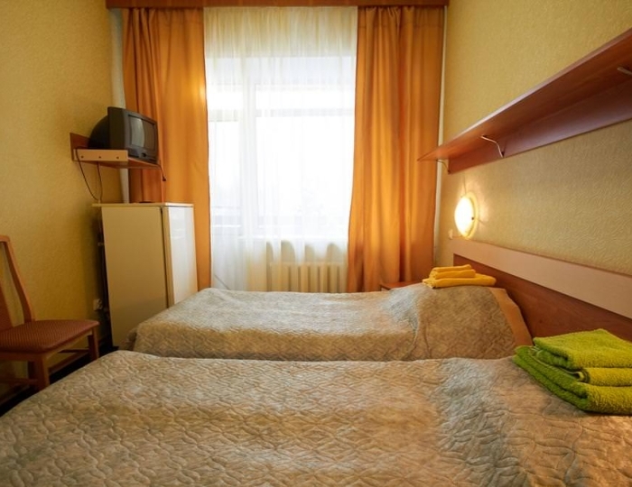 2-комнатный номер стандарт с 2 односпальными кроватями (с пансионом) - Санаторий «Углич» Алтыново